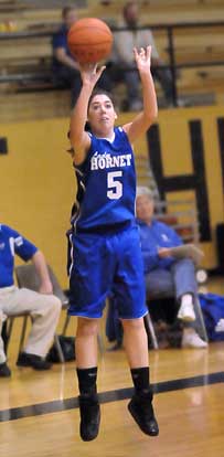 London Abernathy hit four 3's in Friday's game. (Photo by Kevin Nagle)