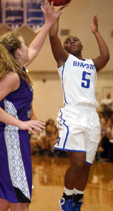 Dezerea Duckworth led all scorers with 20 points Tuesday night. (Photo by Rick Nation)