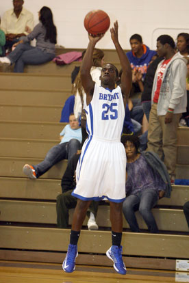 Greyson Giles led all scorers with 16 points. (Photo by Rick Nation)