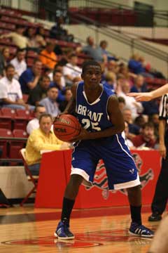 Greyson Giles looks for an open teammate. (Photo by Rick Nation)