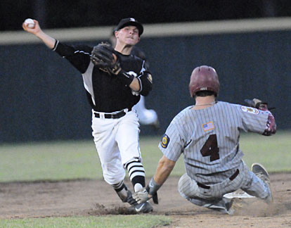 Second baseman Korey Thompson fires to first after getting a force on Jackson Murphy (4). (Photo by Kevin Nagle)