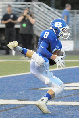 Aaron Orender secures a touchdown pass. (Photo by Kevin Nagle)