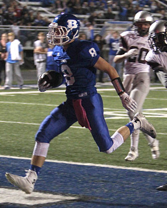 Aaron Orender steps into the end zone on his touchdown run. (Photo by Rick Nation)