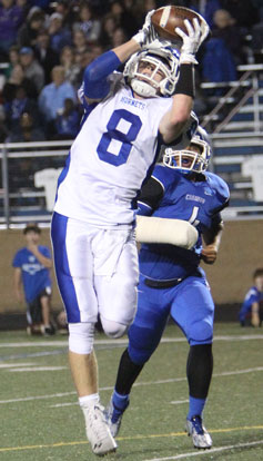 Aaron Orender hauls down a pass. (Photo by Rick Nation)