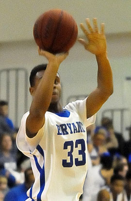 Romen Martin scored 21 of his 25 points in the second quarter. (Photo by Kevin Nagle)